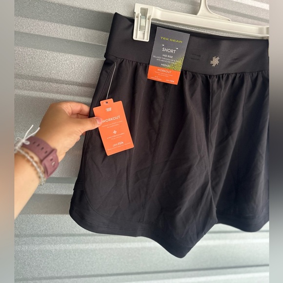 Women’s TEKGEAR Active Flowey Workout Running Shorts Size Medium NWT - Picture 9 of 13